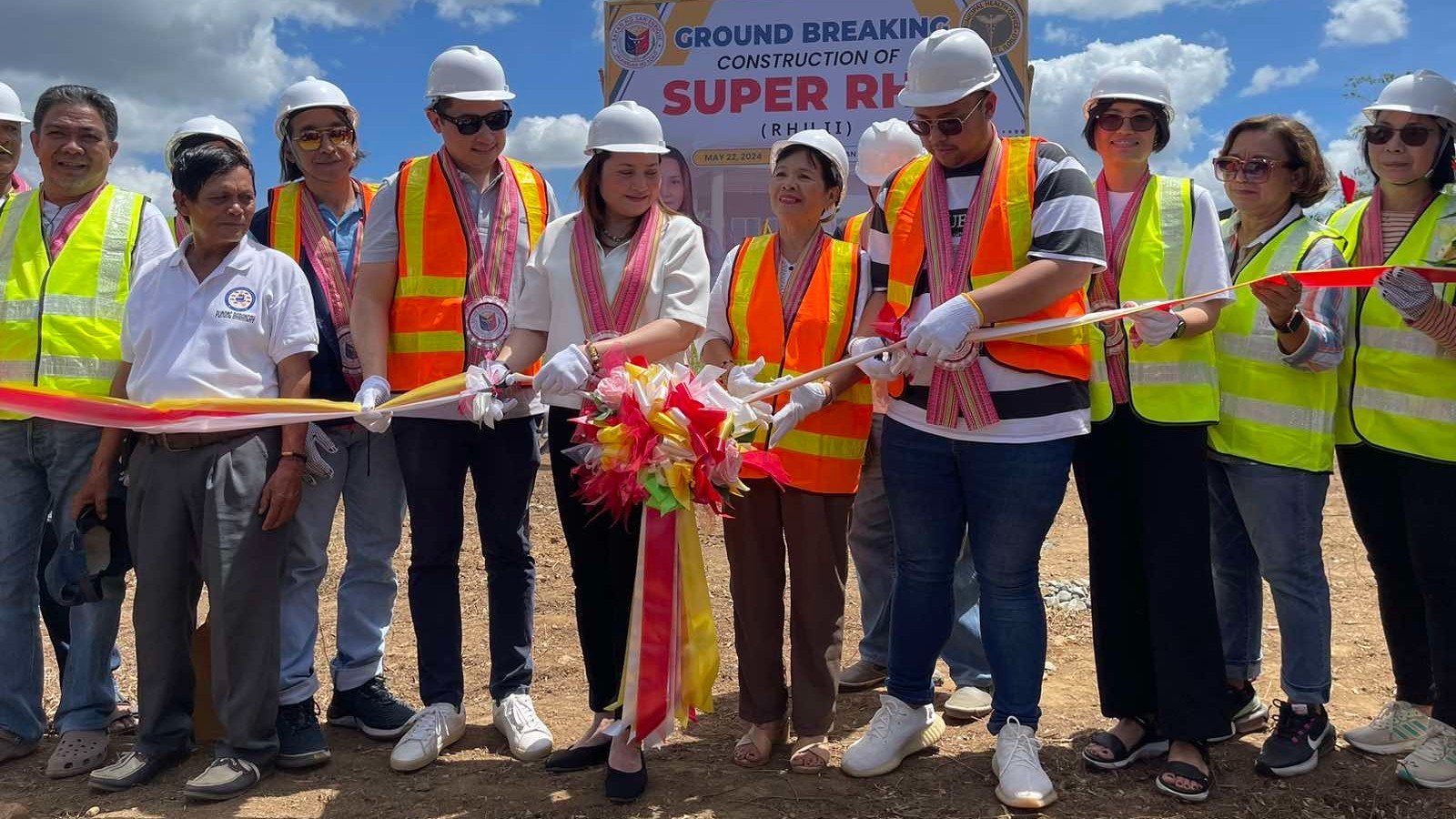 'Ilapit ang healthcare services sa komunidad' — Bong Go