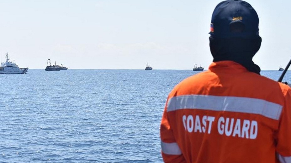 Smuggling war at sea