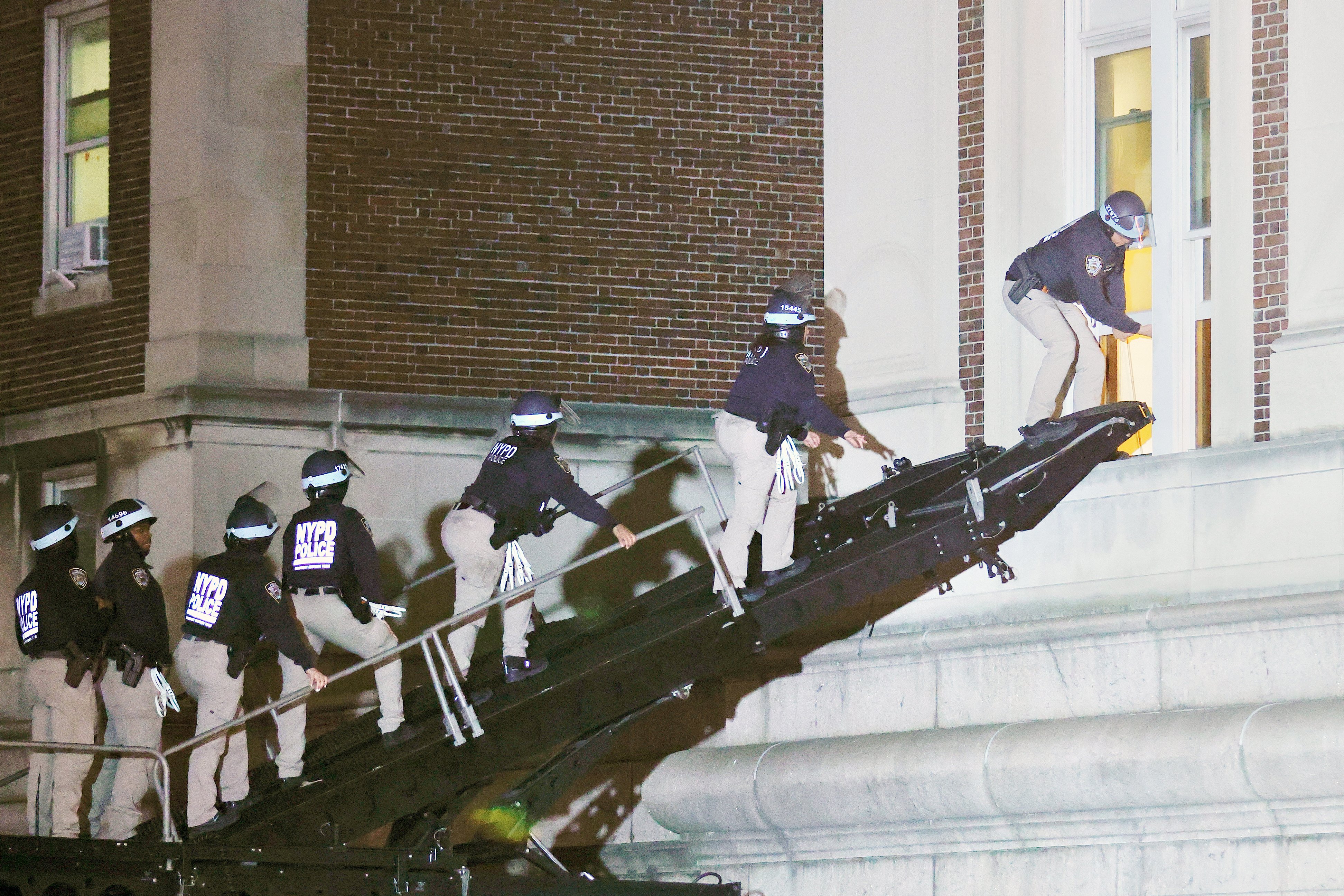 UCLA rival protesters clash, Columbia students arrested