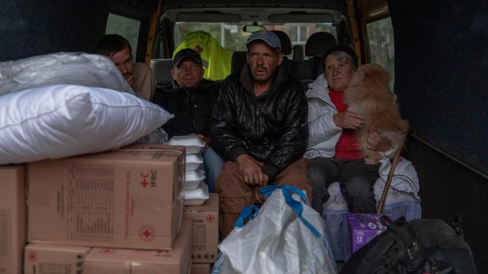 Over 4,000 people evacuate Ukraine region