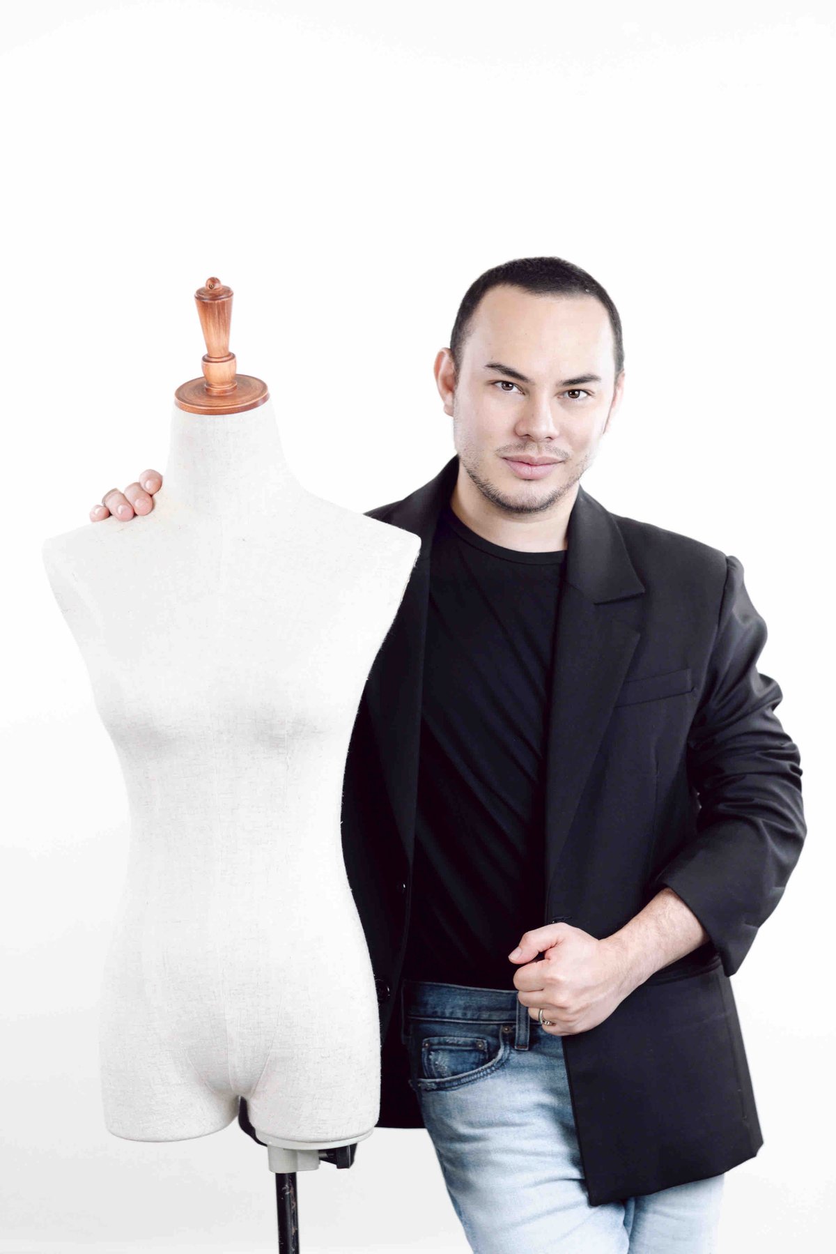 FASHION designer Jor-El Espina.