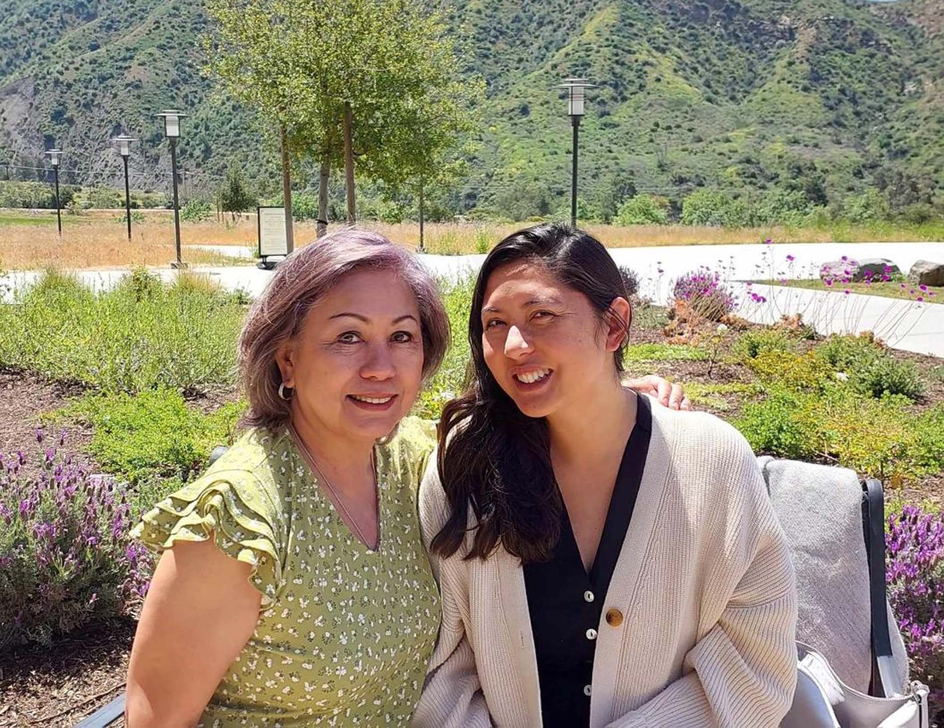 Annette Mendezona with daughter Marianne.