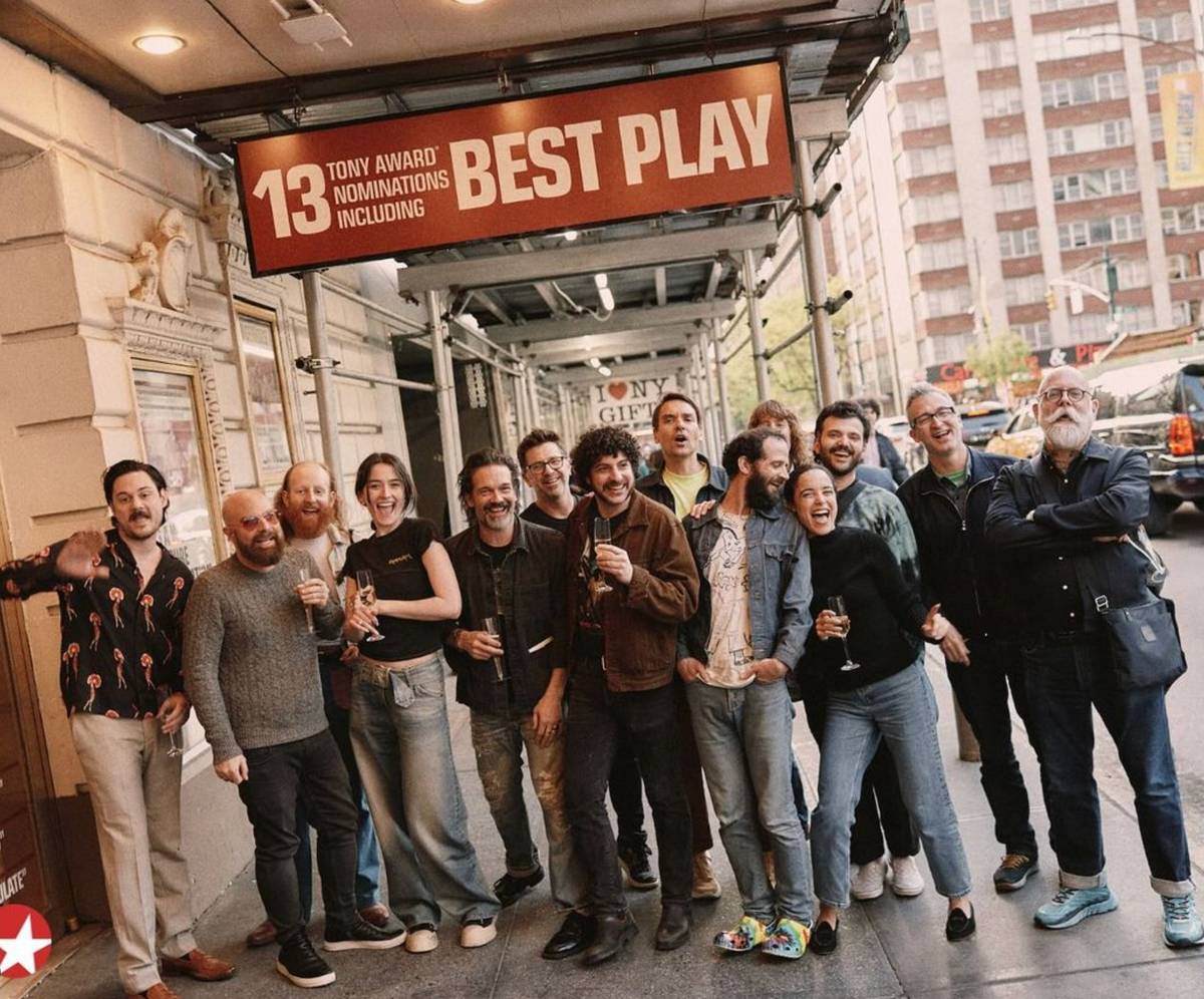 ‘STEREOPHONIC’ play cast.