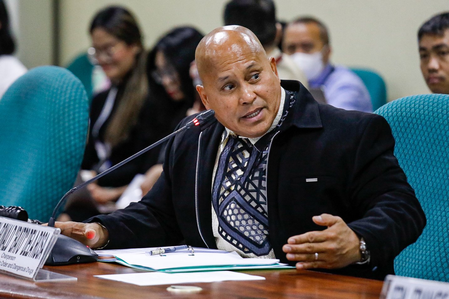 Anti-Duterte lynch mob seen at House drug probe