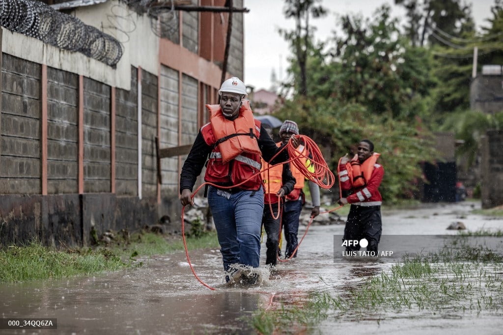 Kenya floods death toll at 228 as crisis persists