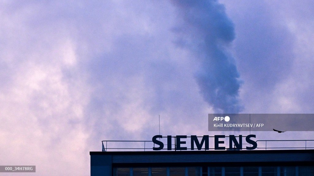 Siemens to sell electrical motors business to KPS
