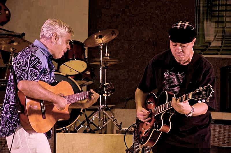 Performing at P.I. JazzFest's ‘Colors of Jazz’ at the Sofitel Manila are Italian jazz guitarist Fabio Torchetti and jazz guitarist and composer Johnny Alegre. Alegre leads the jazz group Johnny Alegre Affinity band and the world music group Humanfolk.