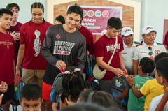 UP Fighting Maroons namigay ng TV, supplies at computer sa mga estudyante sa Butuan