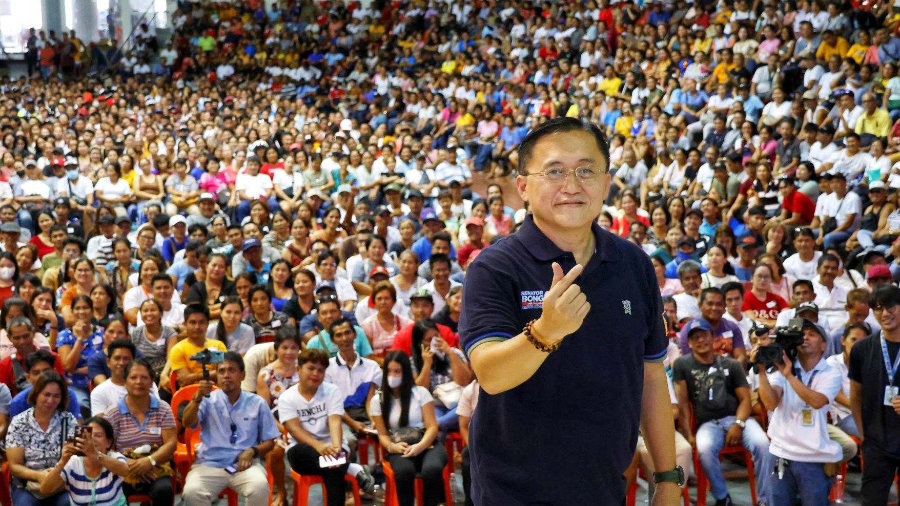 Bong Go assists thousands of displaced workers, indigents in Lucena