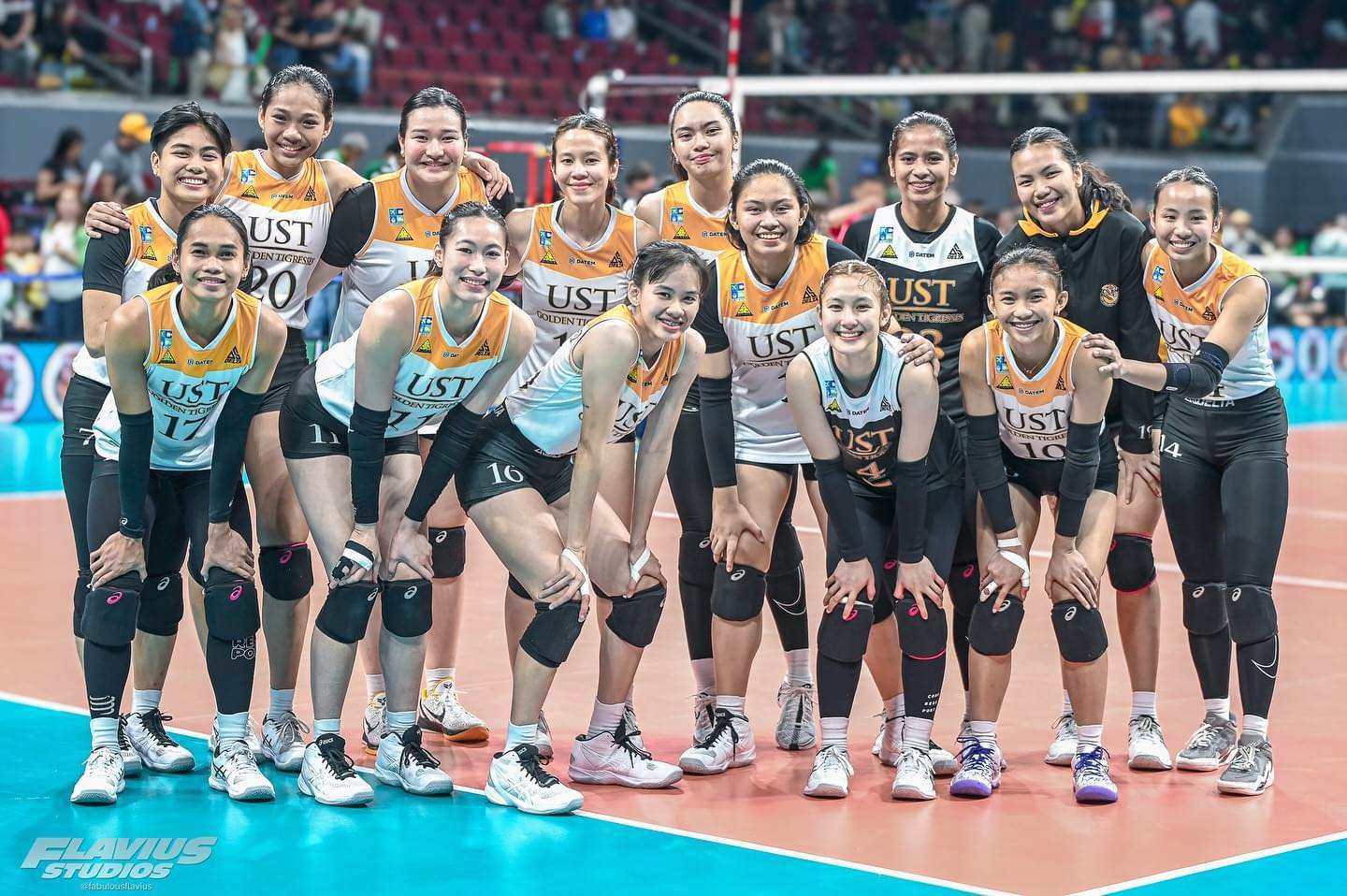Golden Tigresses go for the kill