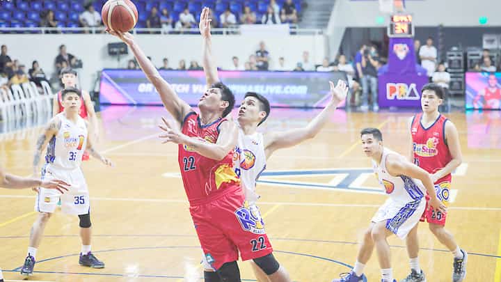 Jhonard Clarito provides the offensive spark in Rain or Shine’s 121-113 win over TNT on Sunday in the PBA Philippine Cup playoffs at the Rizal Memorial Coliseum. The best-of-three is tied at 1-all.