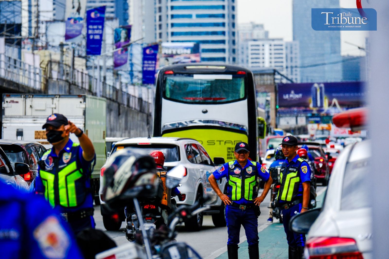 MMDA eyes EDSA-Quezon Avenue flyover ‘moto’ lay-by