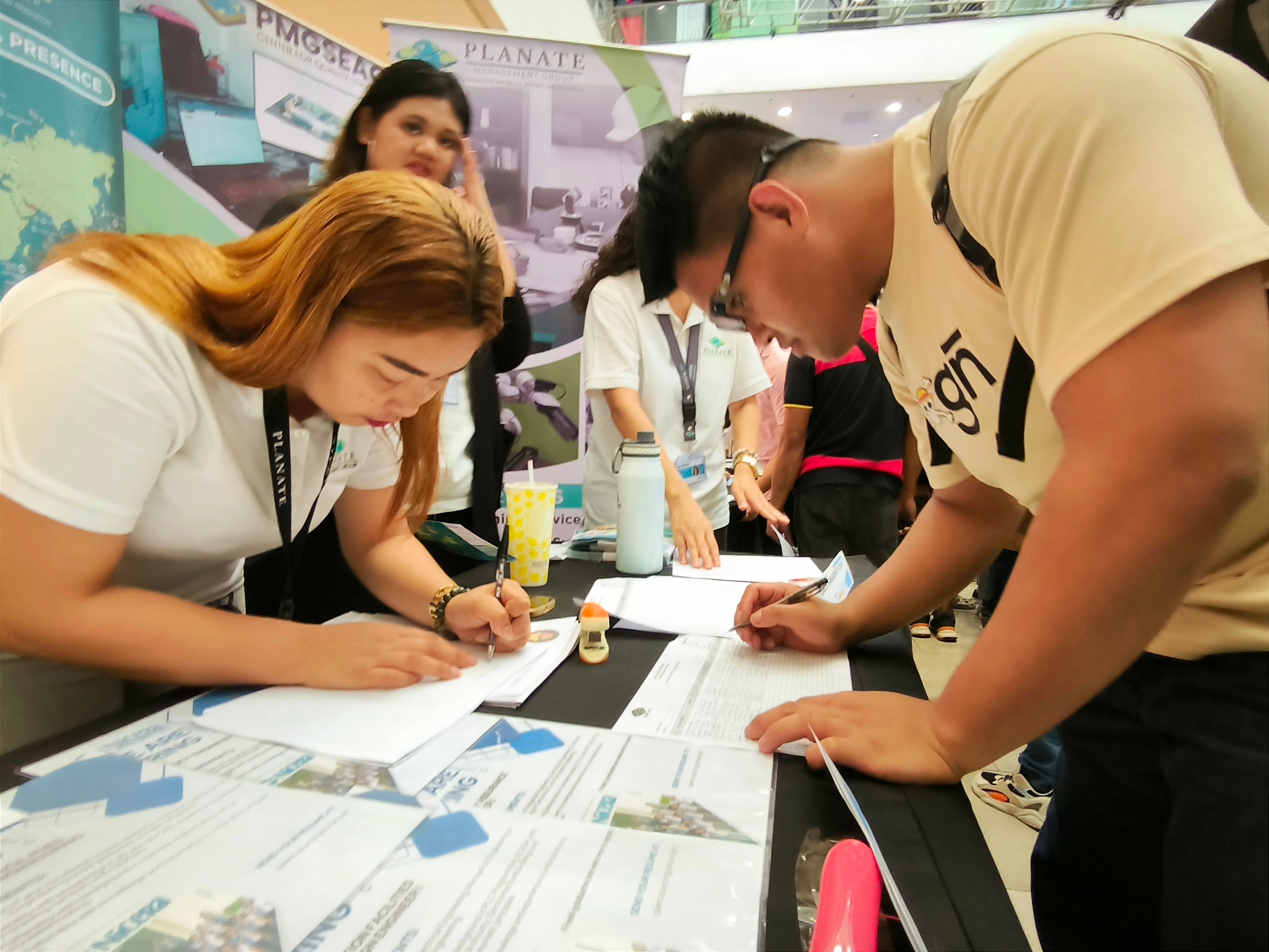 Big-tent job fair on Labor Day