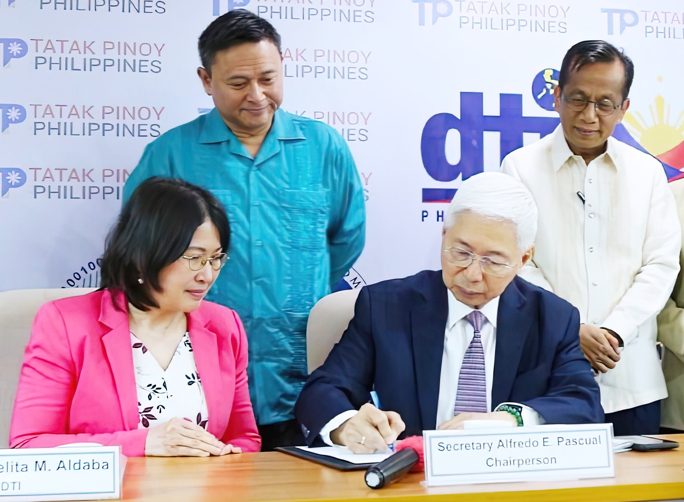 DTI chief seals Tatak Pinoy IRR
