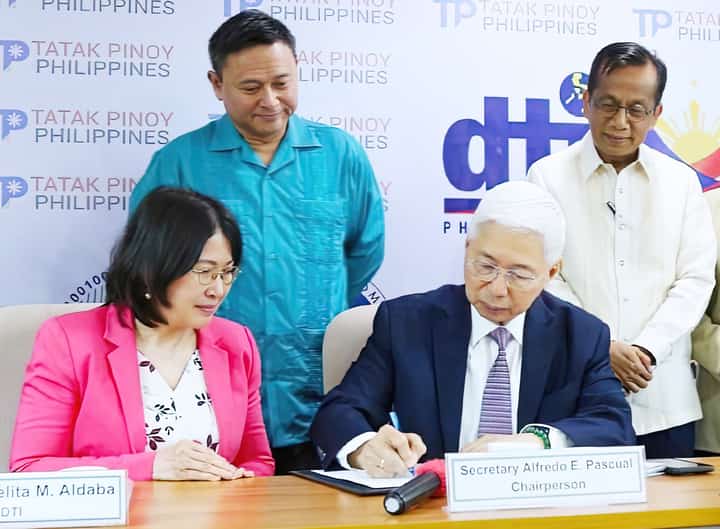 DTI chief seals Tatak Pinoy IRR