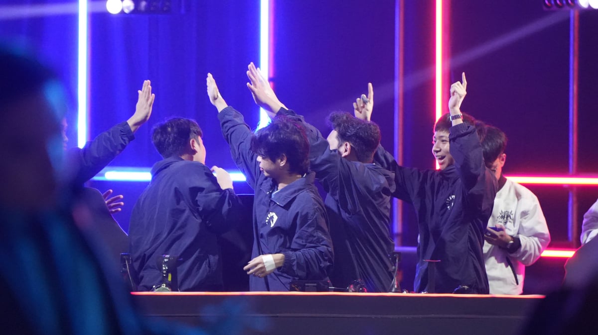 ECHO outlasts AP Bren, becomes first team to qualify for MSC
