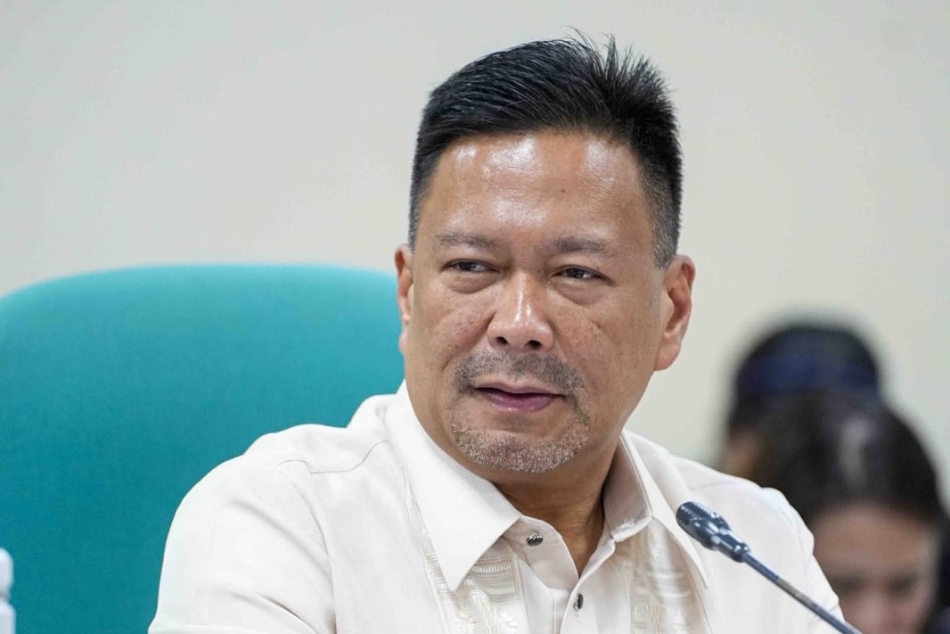 ‘Solid 7’ mulls joining minority —  JV Ejercito