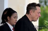 Elon Musk arrives in Bali