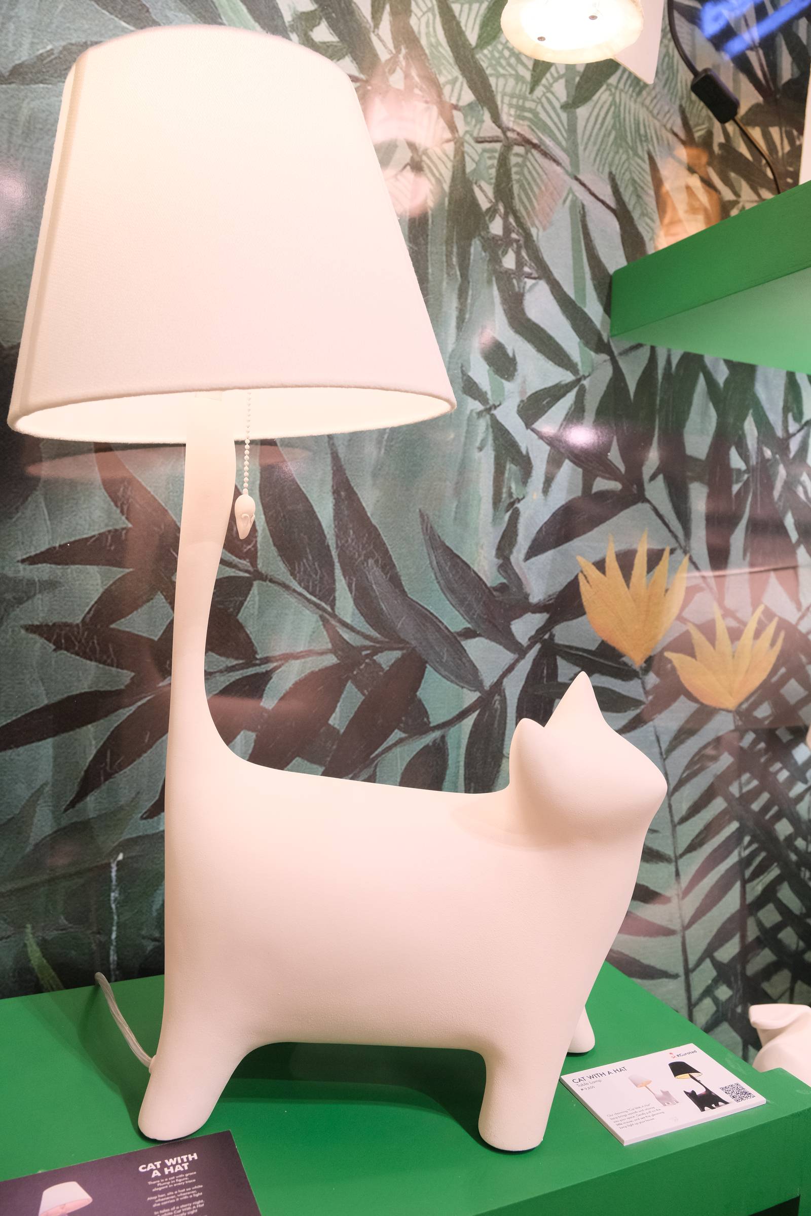 CAT with a Hat table lamp.