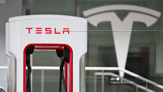 Tesla’s $400-million deal with U.S. State Department put on hold
