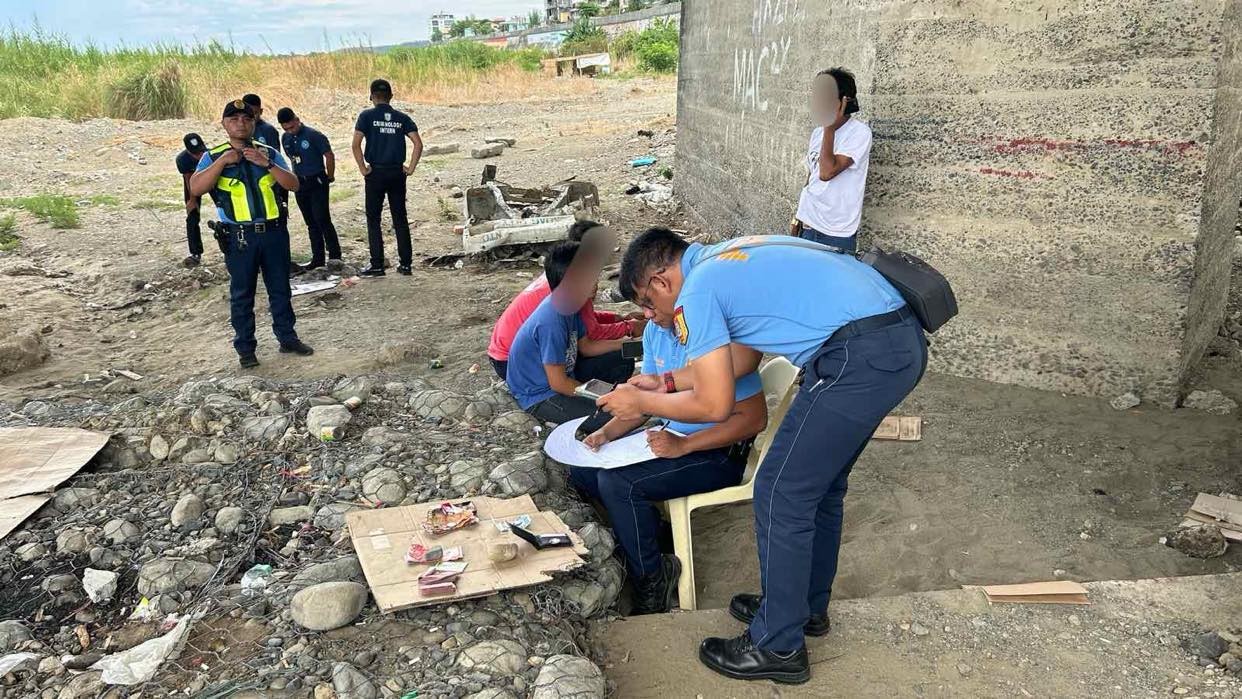 Laoag City cops nab 3 for illegal gambling