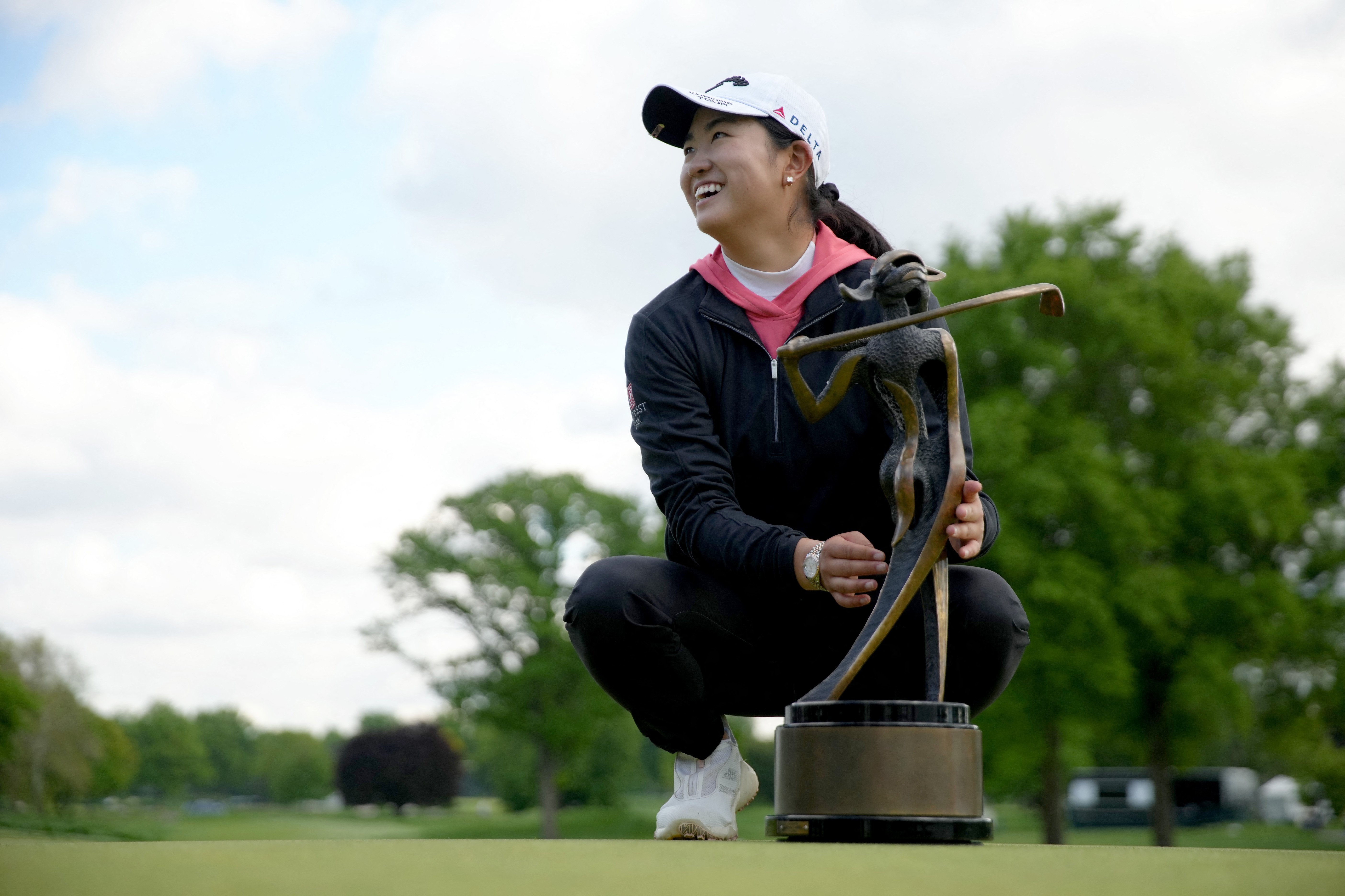 Late rally keys Zhang Founders Cup triumph