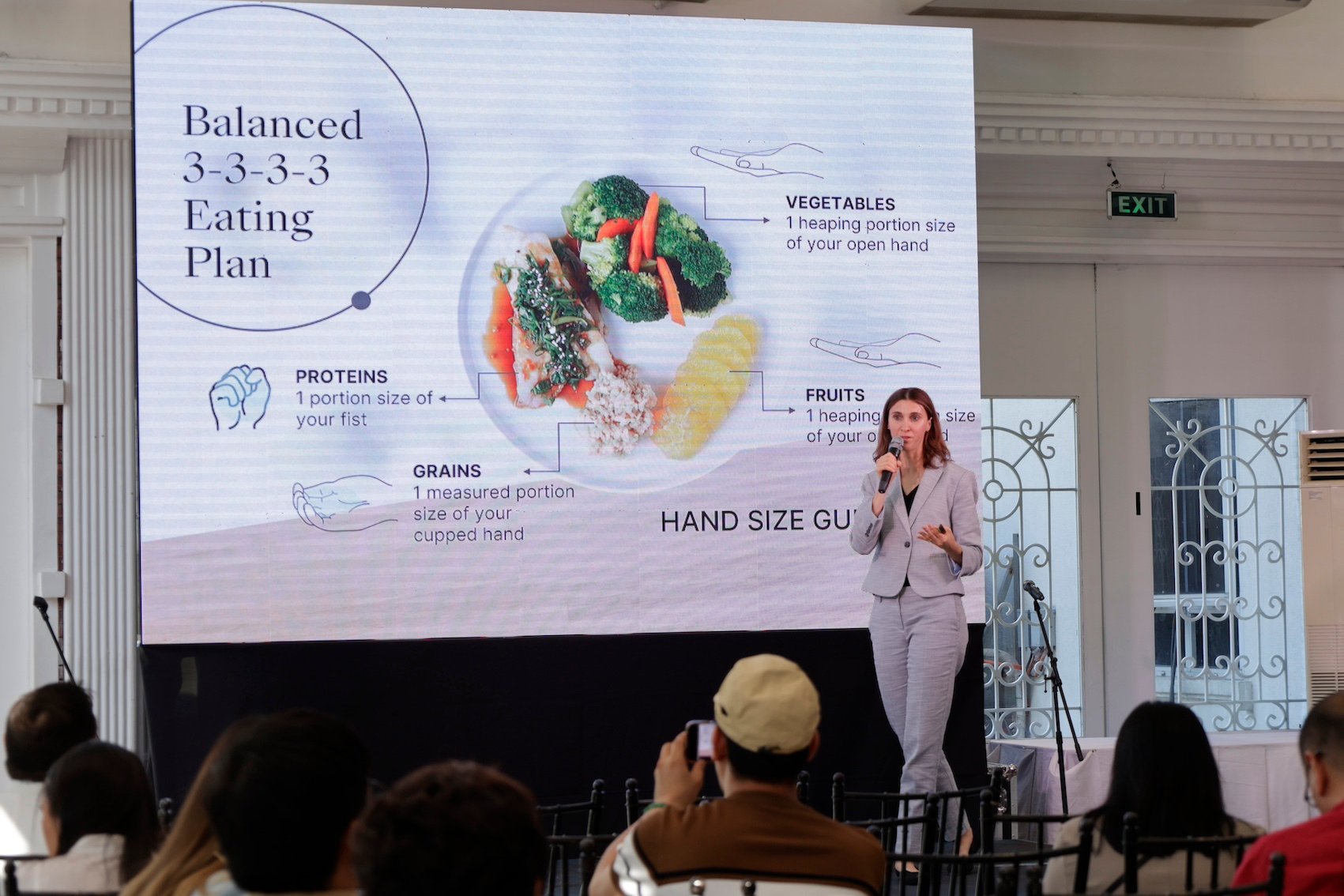 Dr. Shelly Hester, director of Global Research and Development, discussing about the Balanced Eating Plan.