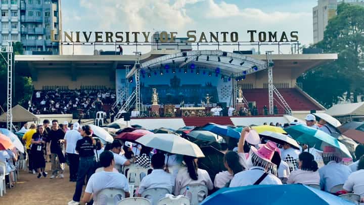 TRIBUNE-UST-BaccalaurateMass