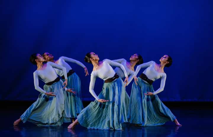 THE VISAYAN tour of ‘Alice Reyes’ Carmina Burana.’