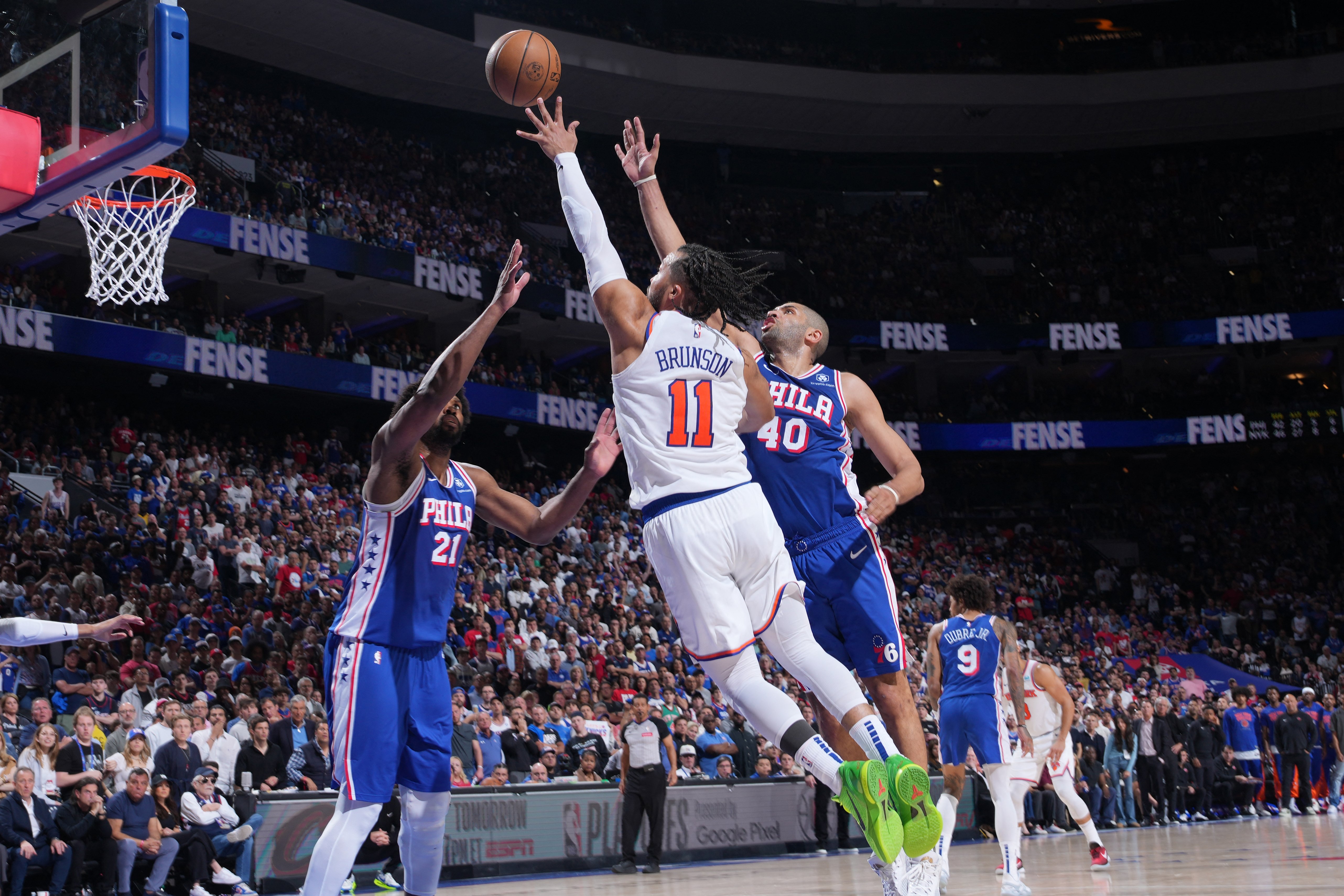 Knicks oust 76ers, face Pacers next
