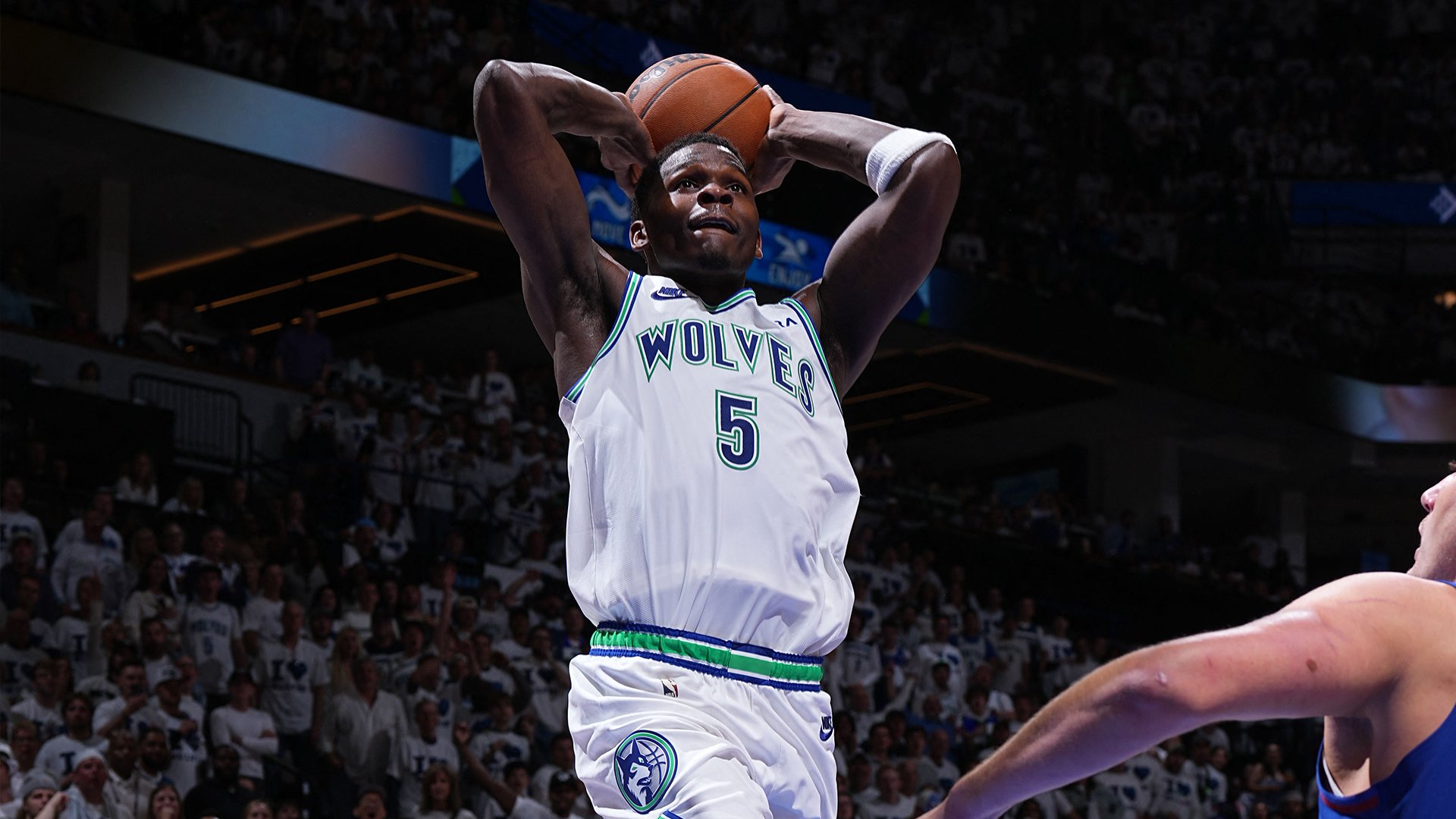 Wolves rip Nuggets, force rubber match