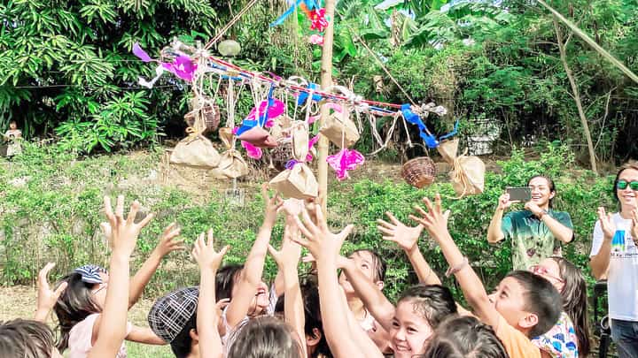 Traditional games like the pabitin await children at the Peryang Pinoy of Sisidlan Institute.