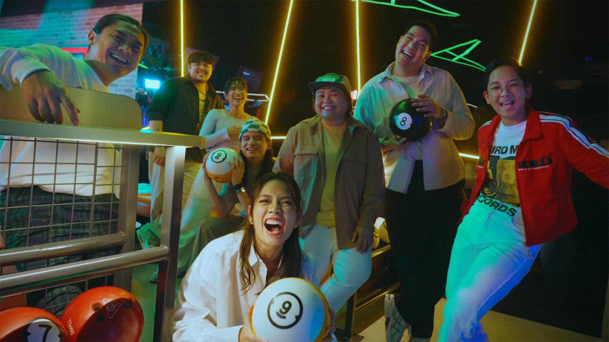 Ben&Ben’s hit anthem ‘Araw-Araw’ in mall campaign
