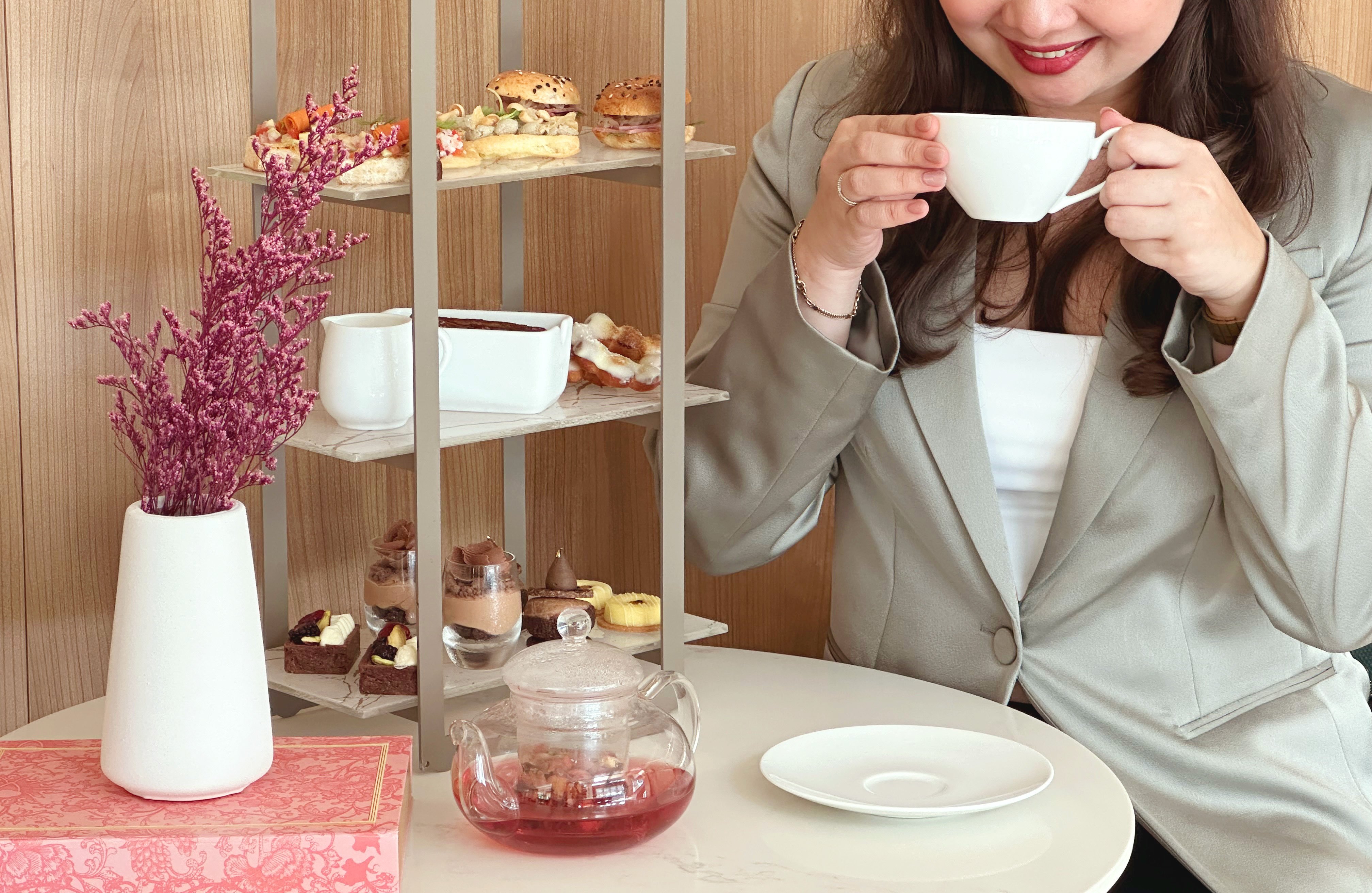 Elegant delights, lavish treats