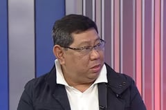 Erice shrugs off Comelec disqualification