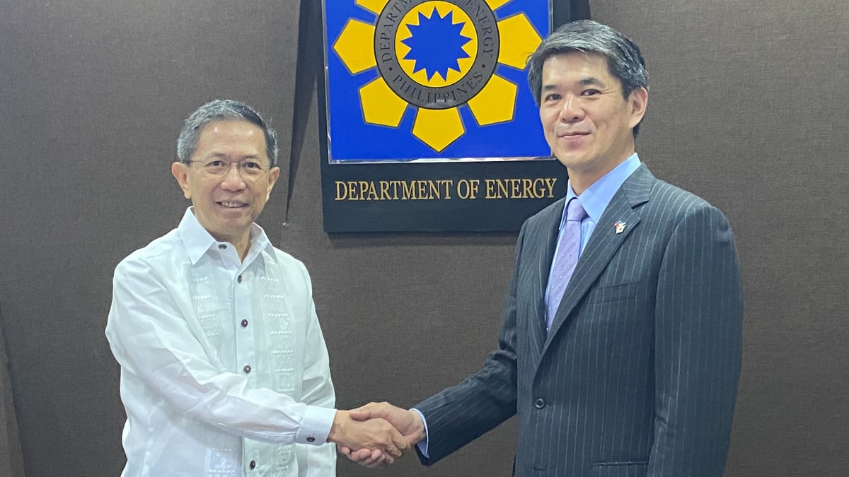 Amb. Endo pays courtesy call on DOE Sec. Lotilla