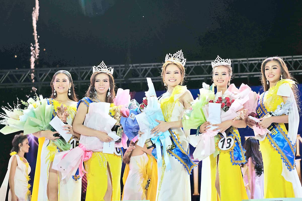 The newly-crowned Binibining Ilagan 2024, Johnlene Ariola (center), along with the runners-up, have their photo taken after the coronation night at the City of Ilagan Sports Complex in Isabela on Monday, 6 May 2024.