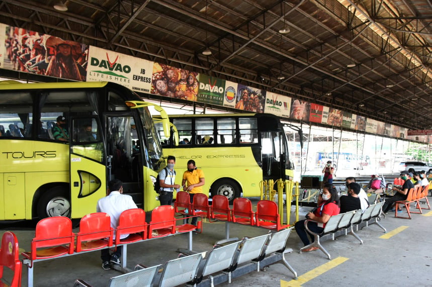 No picking passengers, Davao buses told