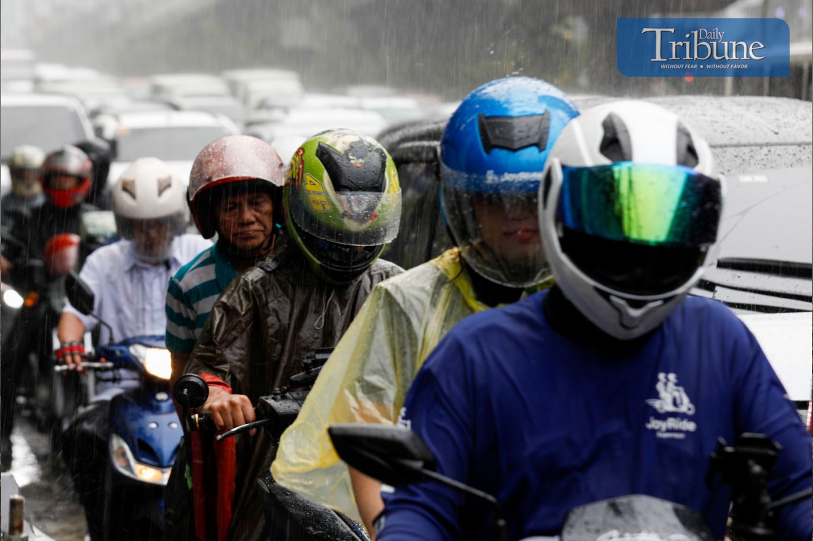 RAINSHOWERS IN EDSA SHAW