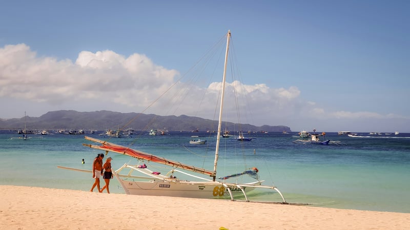 Sunlight Air opens flights to Caticlan from Clark, Cebu