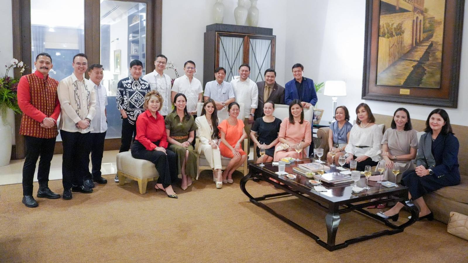 FL Liza hosts dinner with Senators after change in Senate leadership 