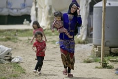 Donors vow $5.4 billion for Syrian refugees