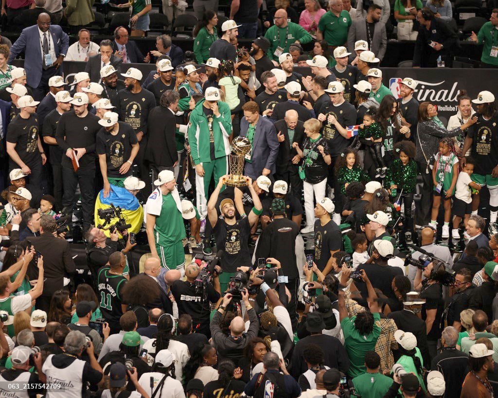 Kinopo ang 18th NBA championship title…
CELTICS HINDI NAGPAPIGIL SA MAVS