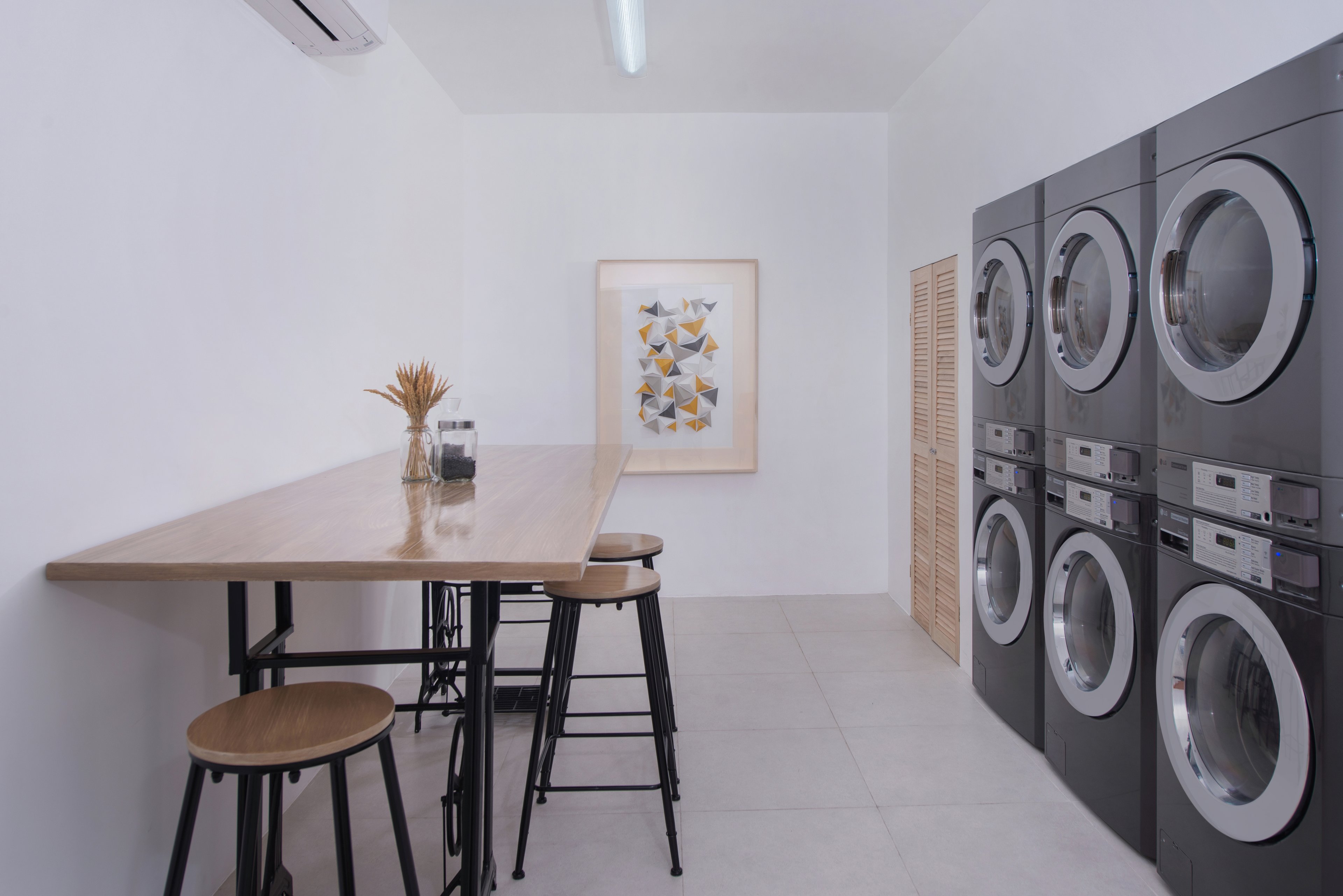 LAUNDRY area.