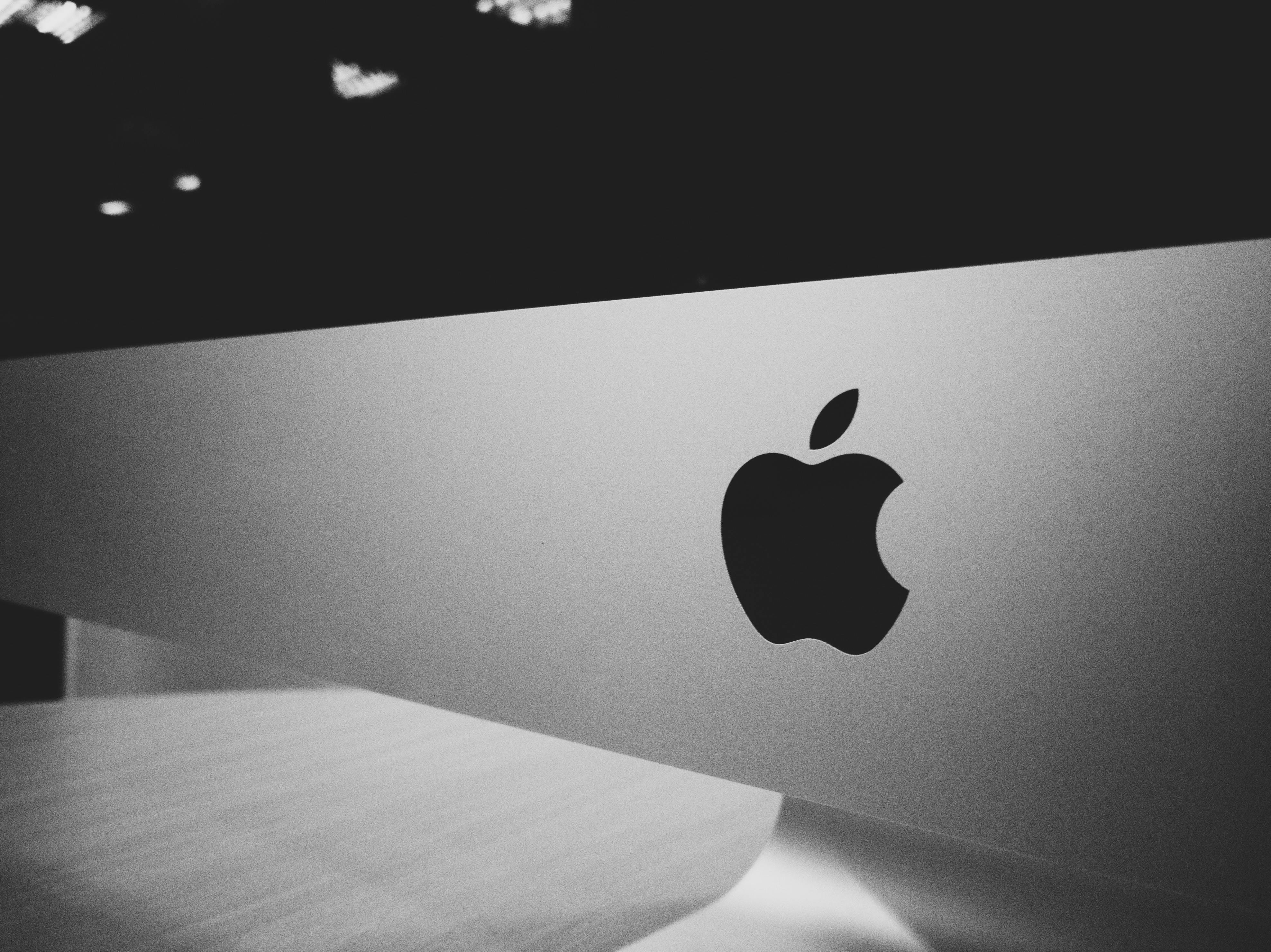 Apple briefly reclaims title of world's most valuable company
