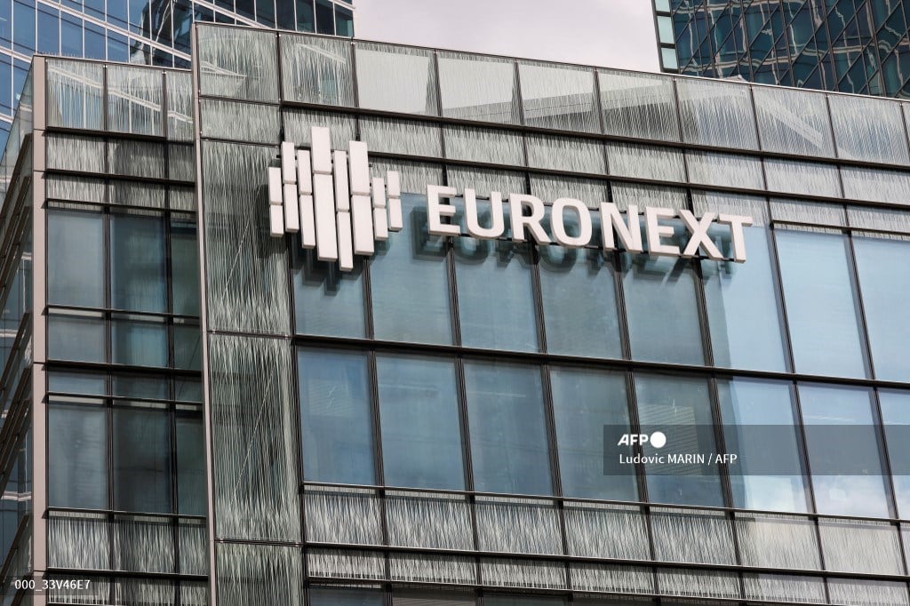 Milan Stock Exchange workers hold historic strike
