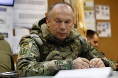 Russia threatens strike on Western army trainers