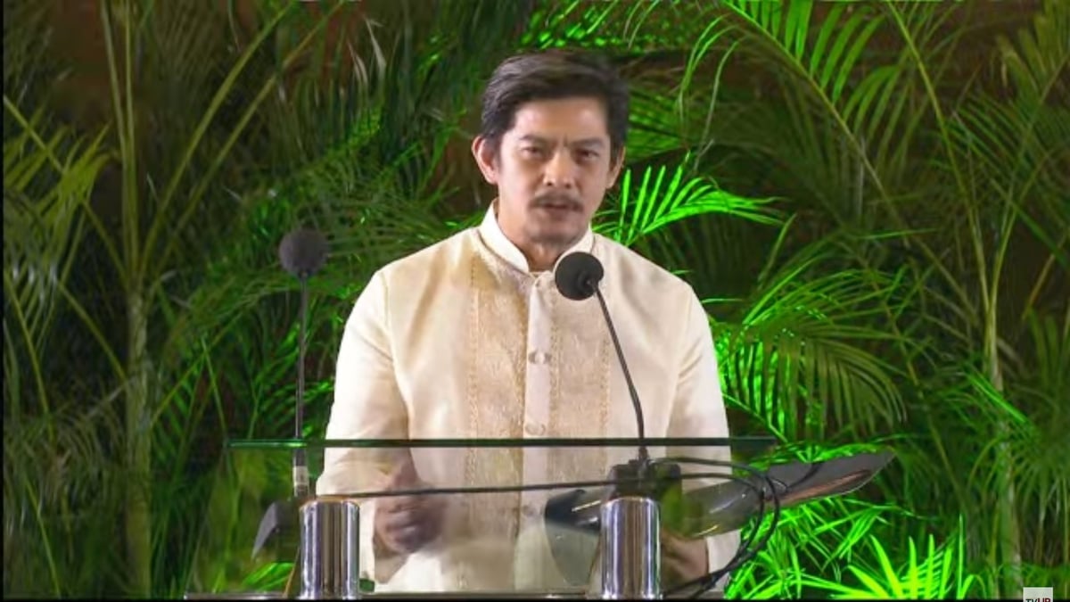 Romnick Sarmenta, Best Actor for ‘About Us but Not About Us.’