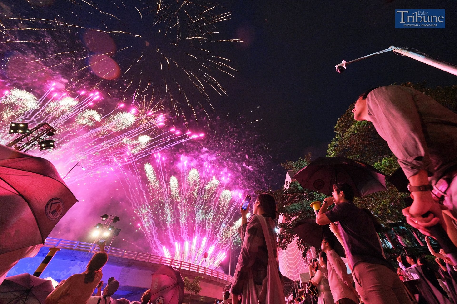 FIREWORKS AT PASIG ESPLANADE