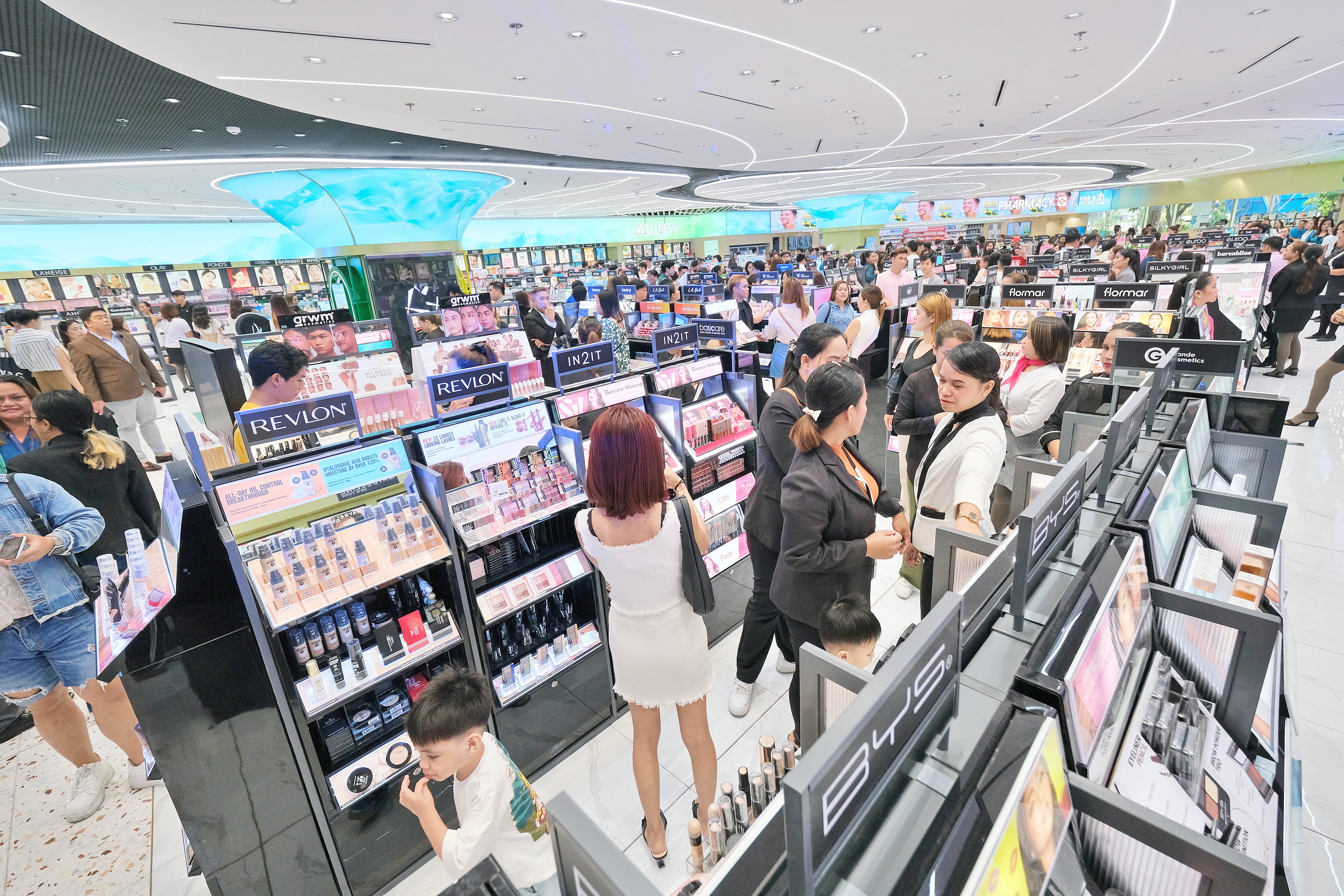 Indulge in self-care with Watsons’ wide selection of bath and body essentials 